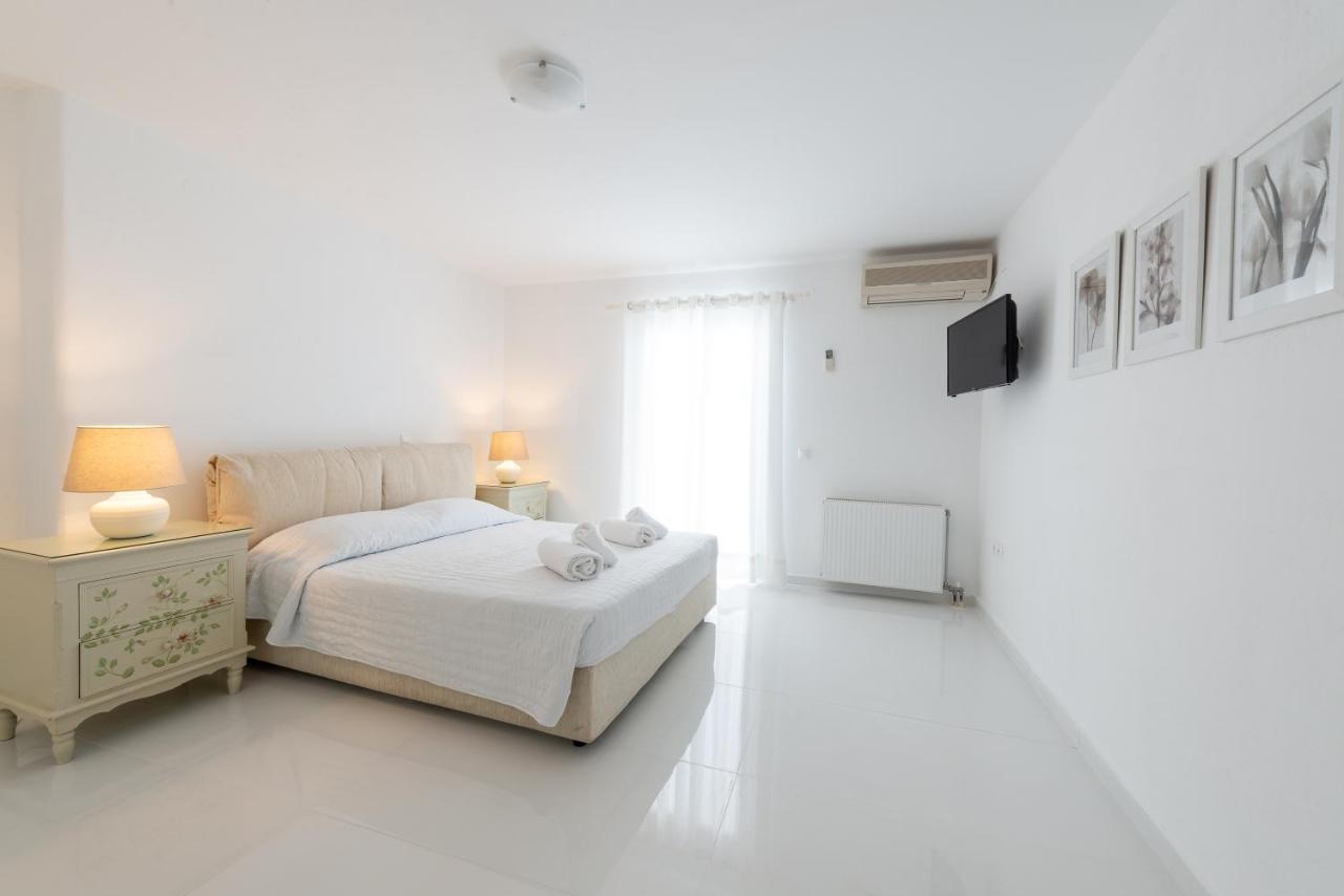 Aeri Villas & Apartments Тоурлос Экстерьер фото
